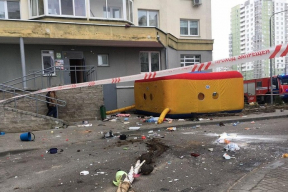 Видеофакт. Минчанка спрыгнула с 8-го этажа – но выжила благодаря спасателям