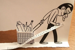 Художник создает крутые рисунки с помощью рваной бумаги