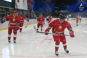 Лукашенко снова на коньках