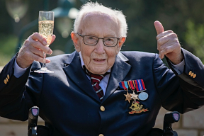 Глыба: человек, который прославился накануне своего 100-летия