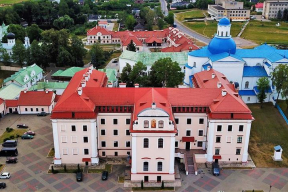 В больницу из монастыря и семинарии в Жировичах доставлен 41 человек
