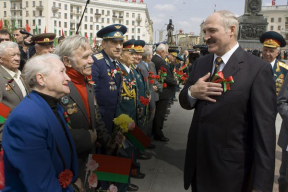 «А потом, после парада, Лукашенко будет кричать старикам: «Чего ты ходишь по этой улице»?
