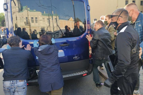 Житель Пинска утверждает, что после пикета в Гродно его приняли за милиционера и оскорбляют в соцсетях