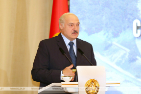 Подсчитаем. Сколько раз Лукашенко пообещал «не отдать страну»
