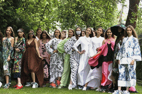 10 завораживающих фото с купальского шоу в центре Минска