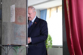 Лукашенко: Нет оснований говорить, что страна с завтрашнего дня будет ввергнута в хаос или гражданскую войну