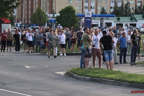Жителей Солигорска не пустили на стадион на встречу с Тихановской