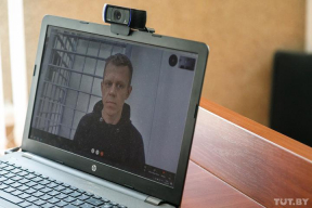 «Я показал удостоверение журналиста, а мне заломили руки»