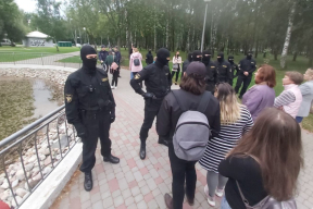 В Жодино омоновцы на 1 сентября устроили «праздник» со слезами на глазах