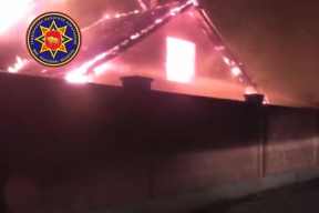 В Волковыске подожгли дом и автомобиль милиционера