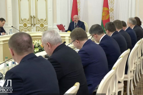 Лукашенко раскритиковал правительство: «Должна быть экономия», «Свободных денег нет»