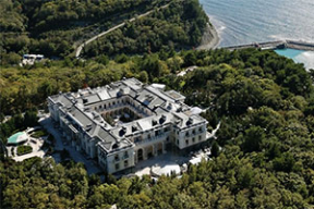 Фонд борьбы с коррупцией Навального показал главный путинский секрет — его дворец в Геленджике