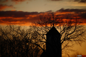 Апрельский закат. Небо со спецэффектами