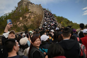 Фотофакт. Огромные толпы на Великой Китайской стене