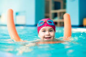 Плавание для детей: преимущества и польза для организма