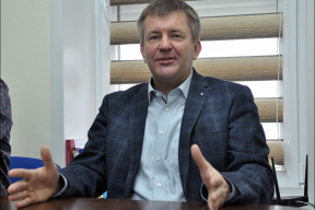 Лещеня: «Исходите из того, что Кремль точно не поможет демократизировать Беларусь»