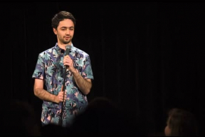 Комику из Беларуси пожизненно запретили въезд в Россию