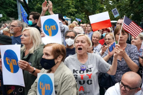 Трудно поверить, но в Польше тоже борются с независимыми СМИ. Возник политический кризис