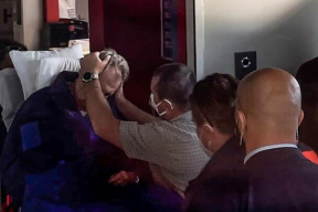 Президента Чехии доставили в реанимацию