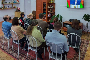 В детских садах, столовых… Как чиновники организовали слушания послания Лукашенко