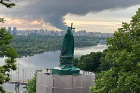 Война, 5 июня. Обстрел Киева. Как российская ракета летит над украинской АЭС. Вышиванка Зеленского продана за $100 тысяч. В «ДНР» погиб генерал Кутузов