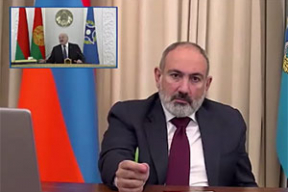 Глаза Пашиняна, когда его на повышенных тонах отчитывает Лукашенко