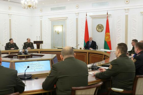 Лукашенко: «Никто не исключает, что изнутри и извне вторгаются на территорию Беларуси»