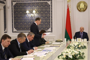 Лукашенко: «Президент России лично показал мне все порты Питера и вокруг него»