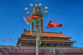 Белорусско-китайская дружба эпохи Лукашенко: от убыточной целлюлозы до собственных ракетных систем