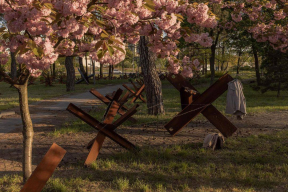Война, 12 мая. Зеленский ввел санкции против 17 белорусских предприятий. Взрывы в оккупированных Луганске и Мелитополе. ВСУ освободили 17,3 км² на Бахмутском направлении. Пригожин: «Рассказы про тактические отходы не что иное, как бегство»