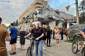 Война, 27 июня. Ракетный удар по центру Краматорска – есть погибшие. Лукашенко: лагерей для вагнеровцев в Беларуси не строят, им предложили ставить палатки. Еще одно смешное выступление Путина