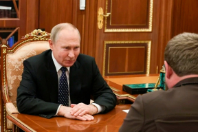 Галлямов: «Выглядит так, будто Кадыров буквально вытирает о Россию ноги, а Путин ему в этом подыгрывает»