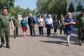 Конвейер репрессий. Задержали таксиста, который отказался везти сотрудницу милиции. У бизнесвумен из Могилева прошел обыск. В Витебской колонии, где содержатся 99 политзаключенных, комиссия не нашла нарушений