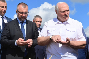 Лукашенко уволил Брыло с должности своего помощника – чиновника связывают с «делом молочников»