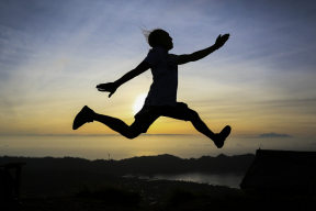 «По дальней дуге не просто же так пошли. Вприпрыжку побежали»