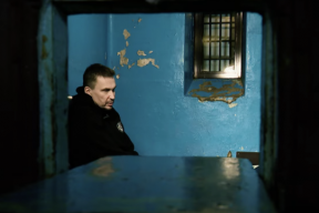 Конвейер репрессий. Схваченному по возвращении из Польши могилевчанину добавили еще полтора года. Пастора, которого не раз задерживали, вызвали в СК. Чекисты смогут составлять протоколы и вести дела по «административке»