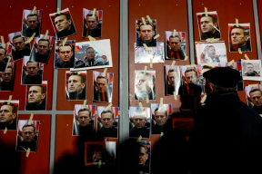 Соратникам Навального не удается найти зал для прощания