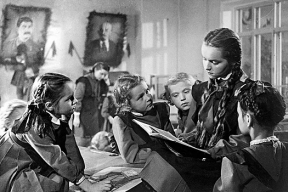 Власти Беларуси и России планируют выпускать единые учебники по истории для школ и вузов