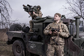 Война, 1 марта. Под Авдеевкой уничтожена сразу вся штурмовая группа ВС РФ. Макрон собирает лидеров партий, чтобы обсудить отправку войск в Украину. Прощание с Навальным