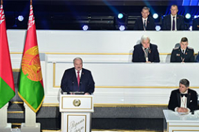 Лукашенко: «Было трудно. Но будет не легче»