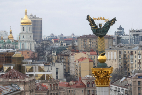 «Никто у нас не против реформ. Но все немного отвлекаются на отчаянное положение войск»