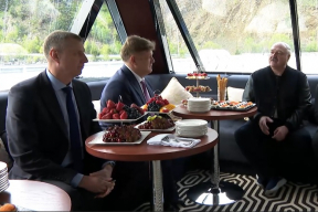 Визиты Лукашенко в Монголию и на Байкал похожи на шикарный отпуск