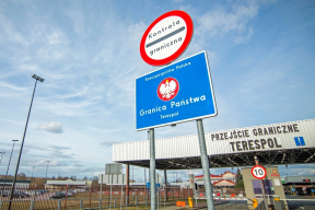 «Поляки разворачивают беларусские машины без владельца за рулем»