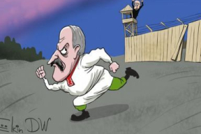 «Даже Лукашенко, у которого руки по локоть в крови, все пытается показать Западу, что он не такой, как Путин»