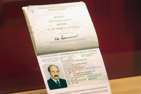 Навумчык: «Думаю, што цяпер, разглядаючы свой пашпарт, Лукашэнка кусае локці»