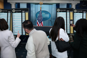 Фесенко: «Вместо Трампа-миротворца уже видят всадника экономического апокалипсиса»