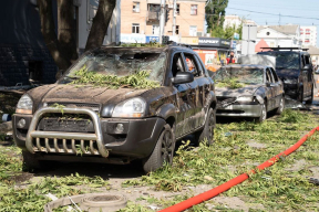 Война, 3 июля. О чем говорили Трамп и Путин. Взрыв в центре Луганска — погиб бывший «мэр». Удары по Одессе и зданию ТЦК в Полтаве – есть жертвы