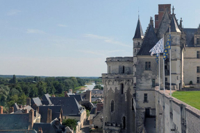 Почему в Амбуазе нужно беречь голову