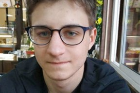 Конвейер репрессий. Политзаключенный Никита Емельянов начал терять зрение в неволе. МВД добавило в «список экстремистов» 14 человек