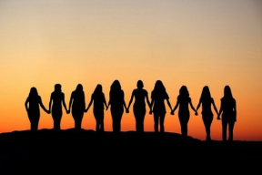 «Ну, давайте какую-то женщину найдем»